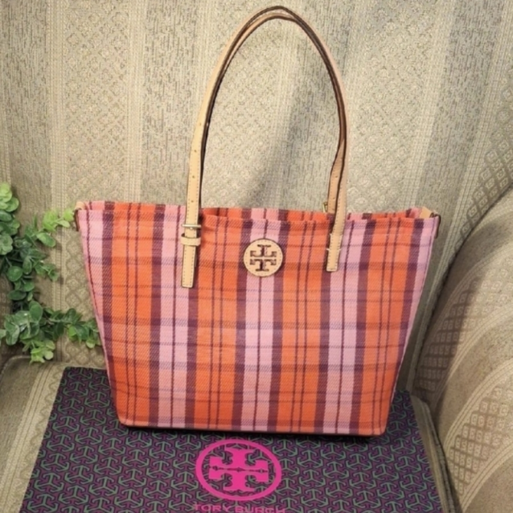 Tory Burch Emerson Small Mesh Market Tote